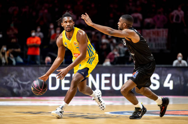 突显了高级 突显了高级